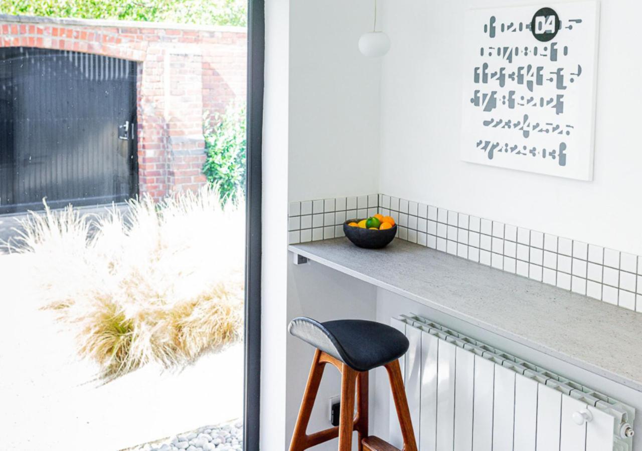 Mid-century Modern Style 1bd House With Large Garden Apartamento